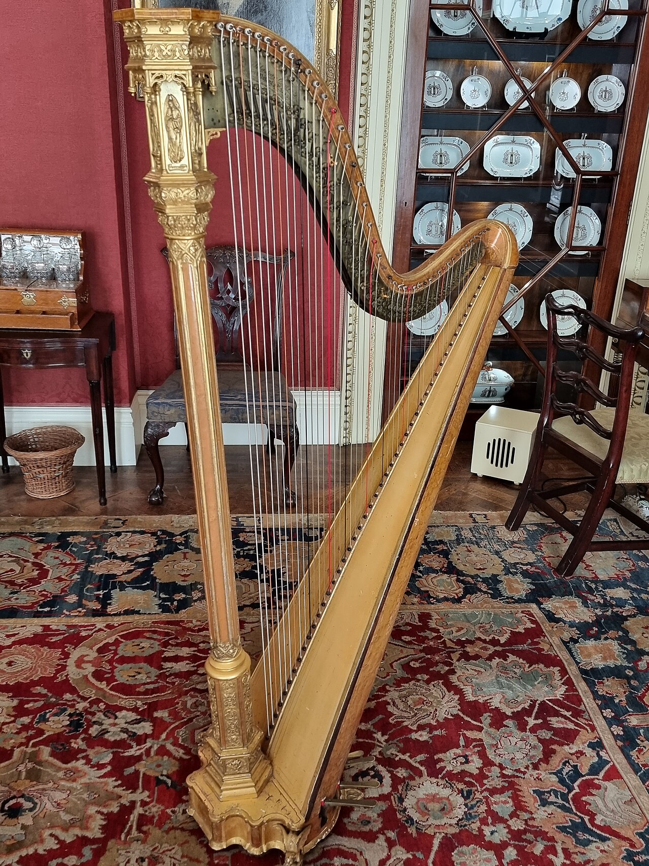 Pedal harp strings